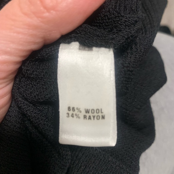 St. John Caviar Wool Blend V-Neck Cardigan - Picture 5 of 6